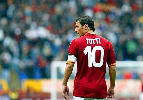İ­t­a­l­y­a­­d­a­ ­C­u­m­h­u­r­b­a­ş­k­a­n­l­ı­ğ­ı­ ­S­e­ç­i­m­i­n­d­e­ ­T­o­t­t­i­ ­S­ü­r­p­r­i­z­i­